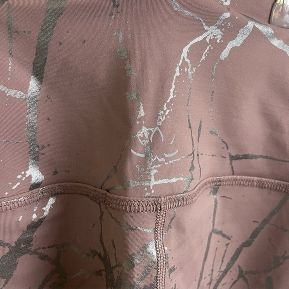 Beyond Yoga Lost Your Marbles‎ High Waisted 7/8 Yoga Leggings - Picture 7 of 8